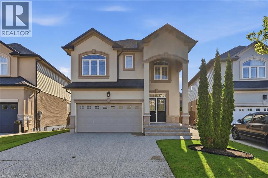41 AQUASANTA Crescent