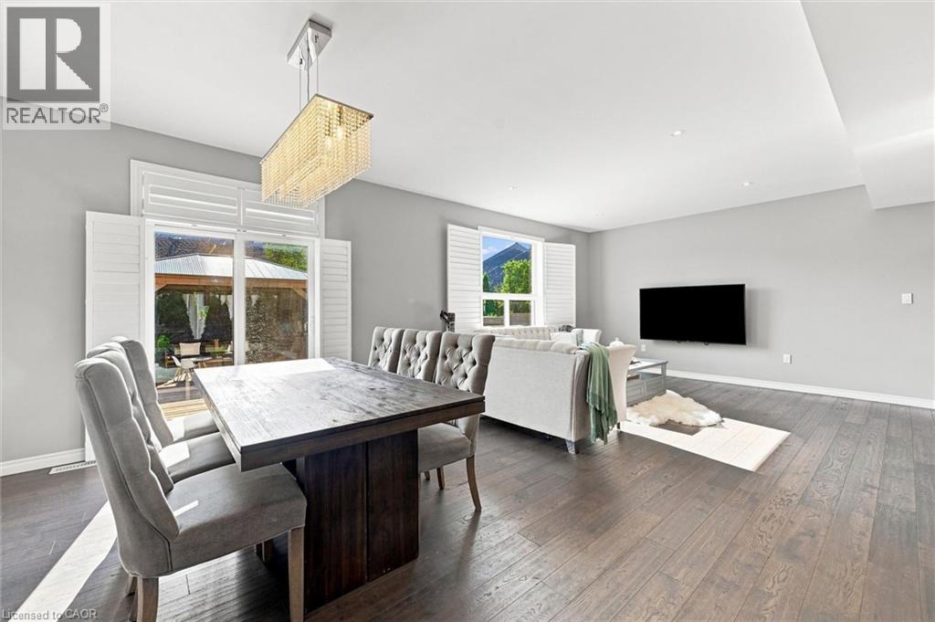 41 AQUASANTA Crescent - Image 14