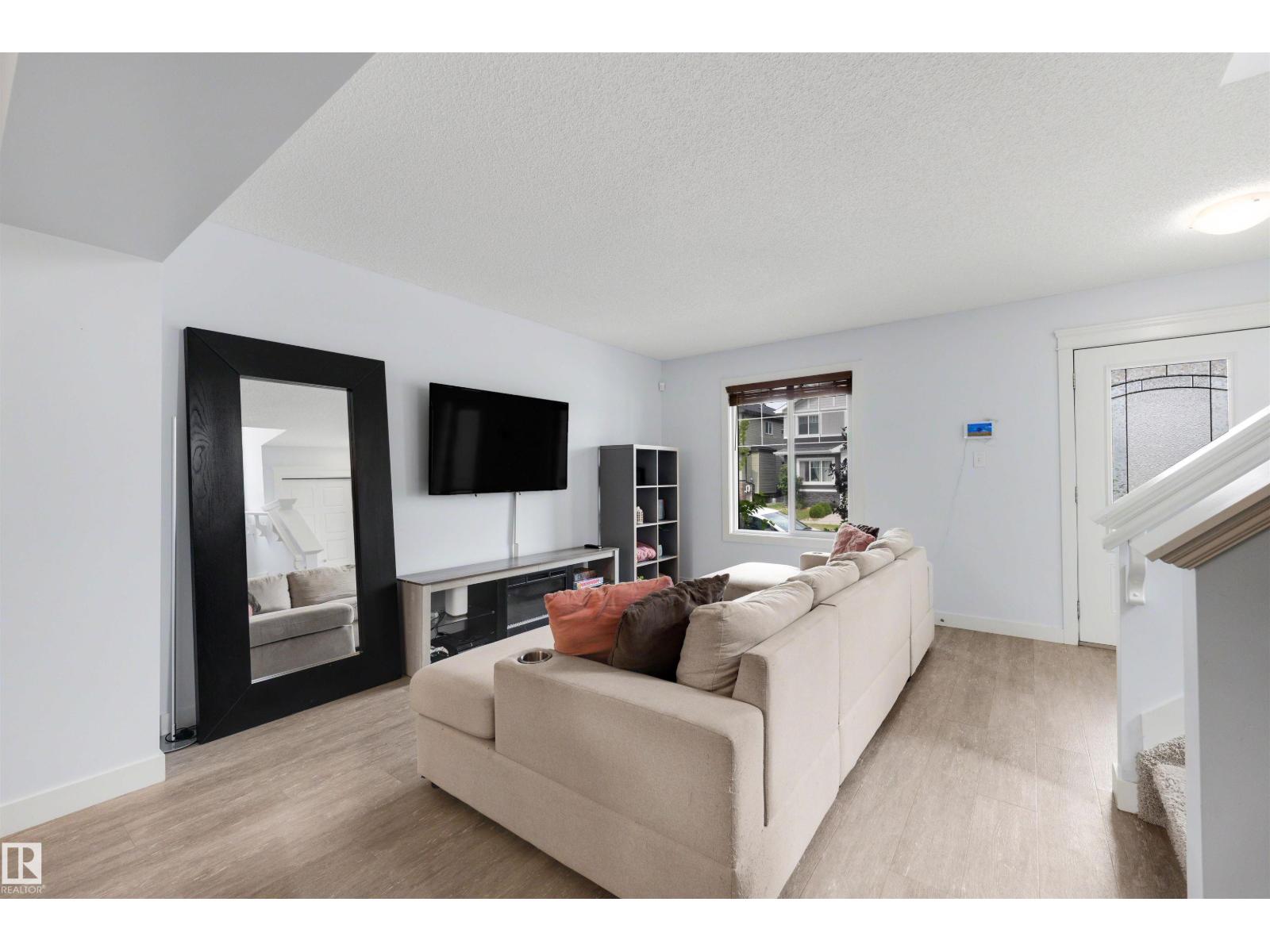 1376 MCCONACHIE BV NW - Image 4