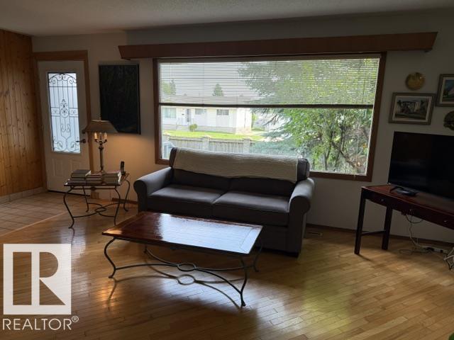 13508 64 ST NW - 6