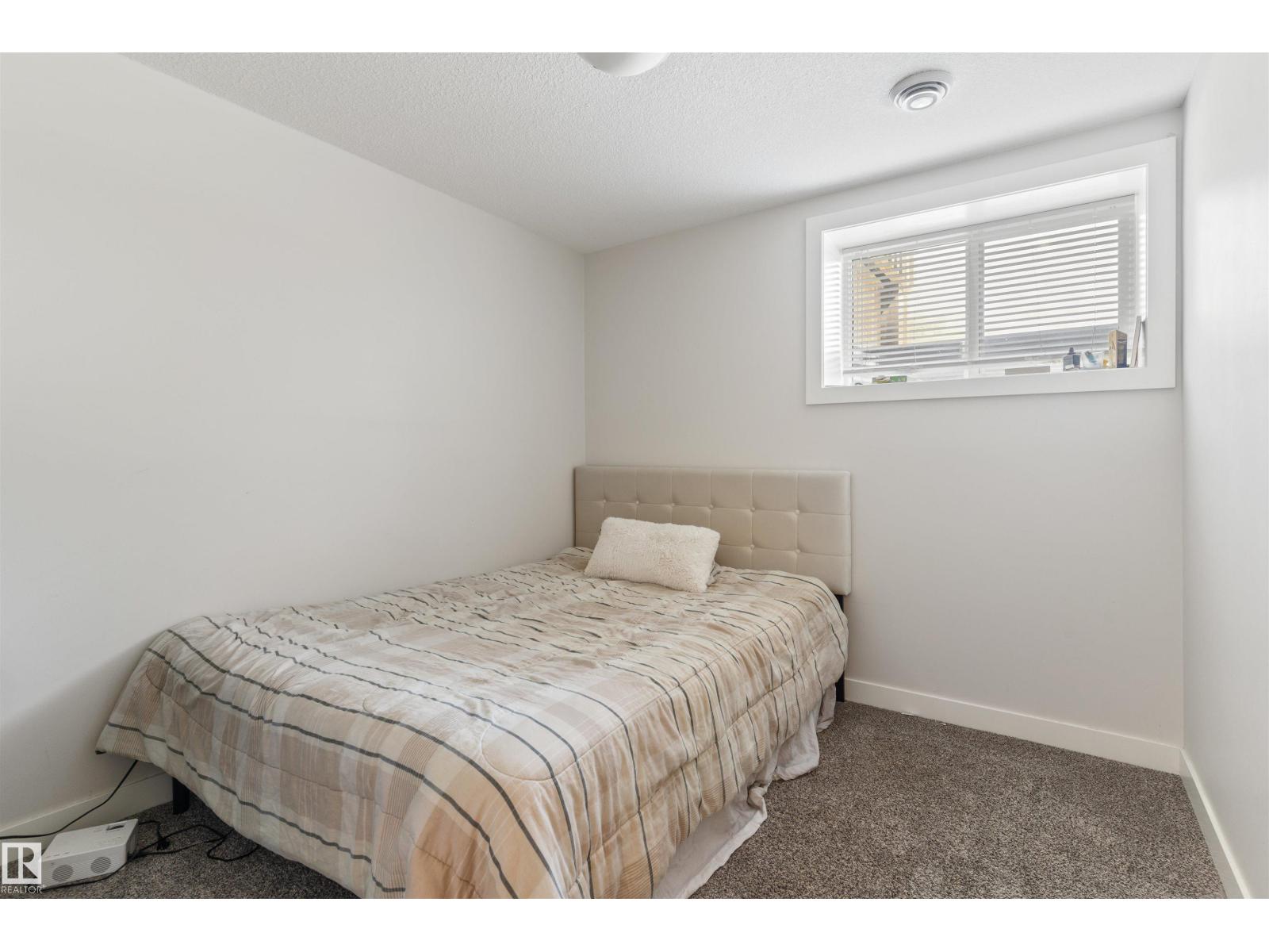 9215 150 ST NW - 41