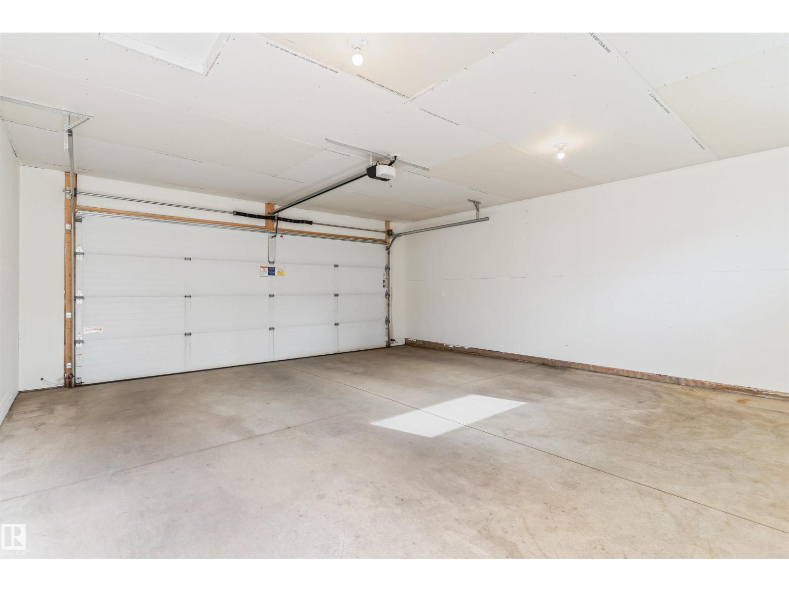 9215 150 ST NW - 50