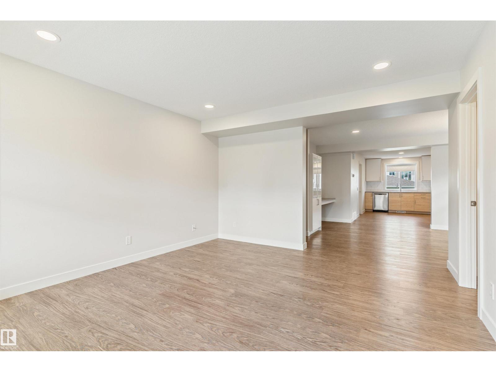 9215 150 ST NW - 9