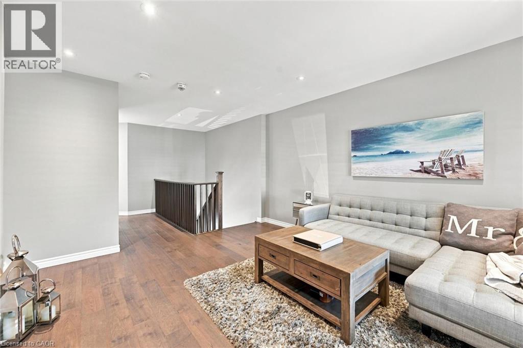 41 AQUASANTA Crescent - Image 20