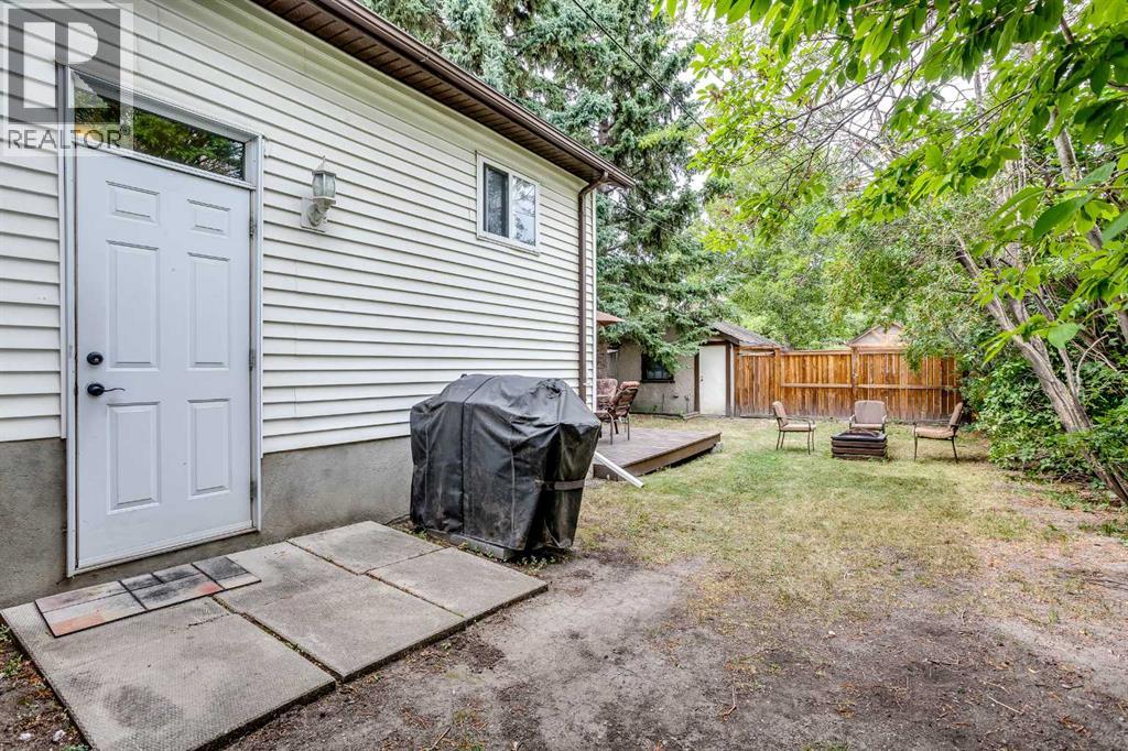 506 8 Avenue NE - 28