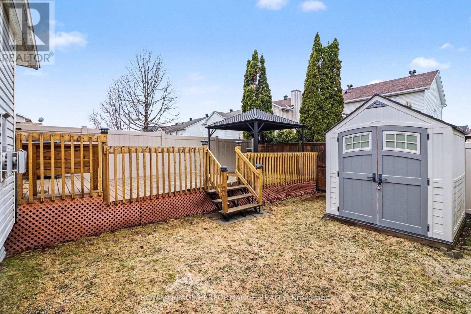 897 PARADISE CRESCENT - 22