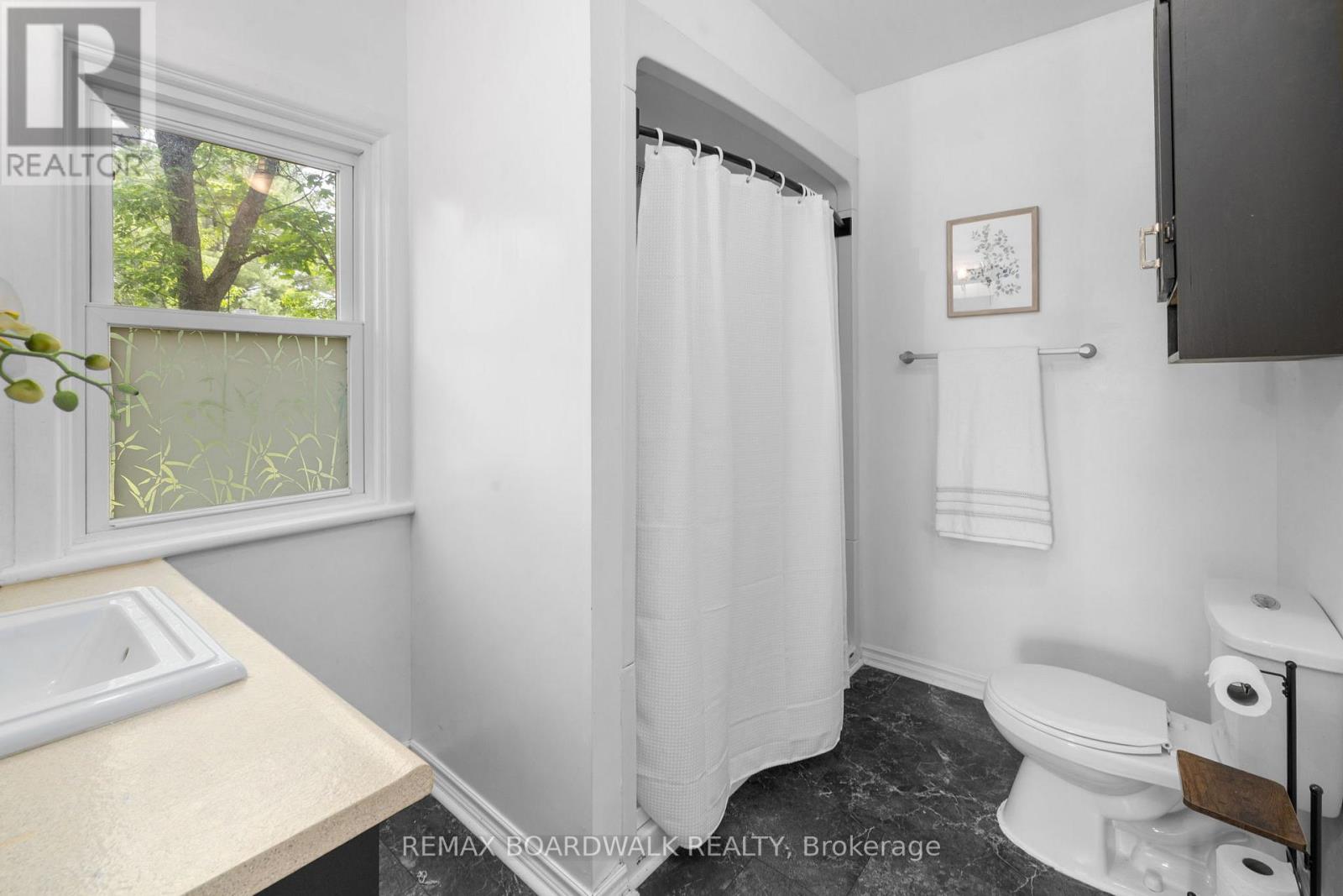 111 BECKWITH STREET E - 17
