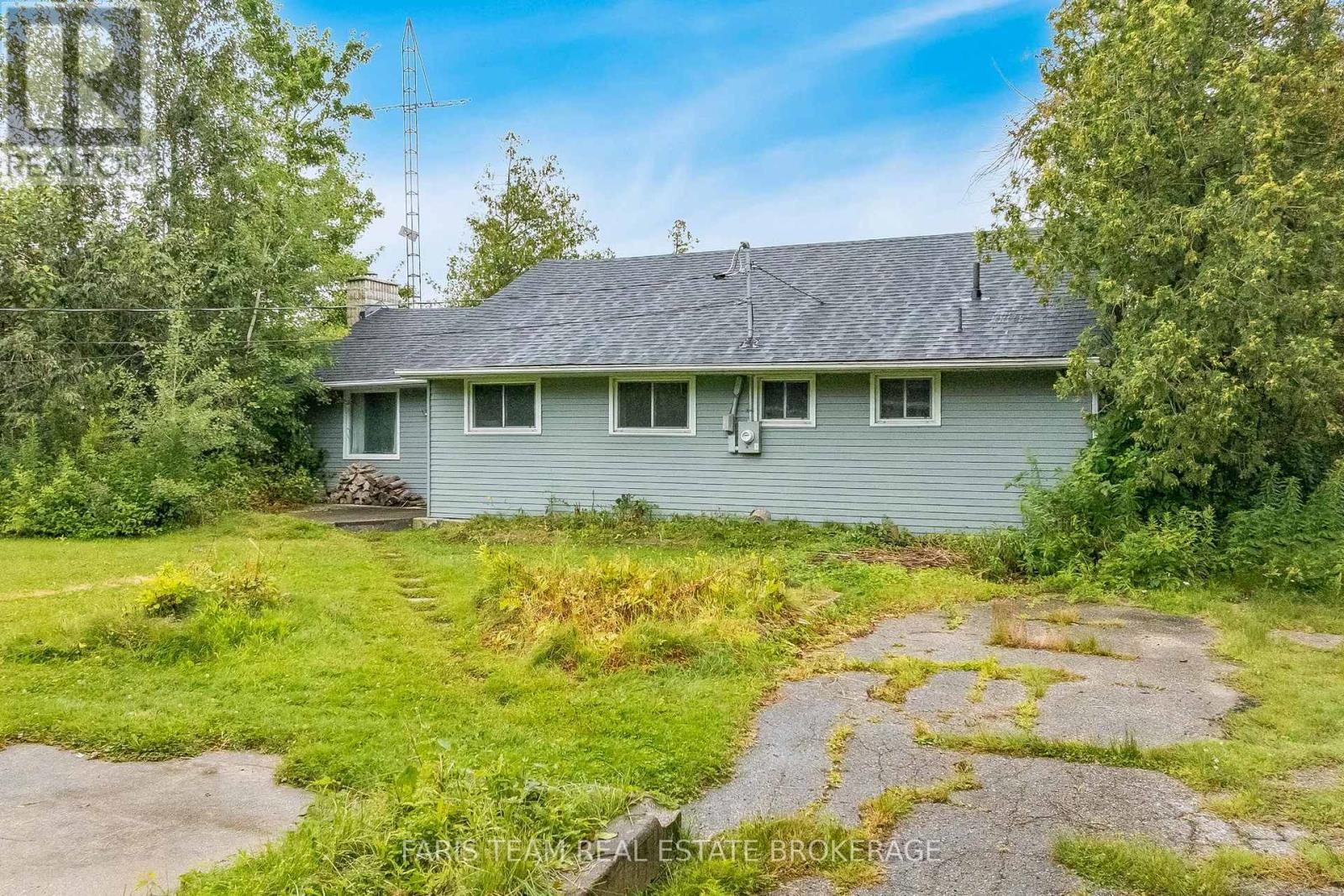 1467 CUNNINGHAM CRESCENT - 3