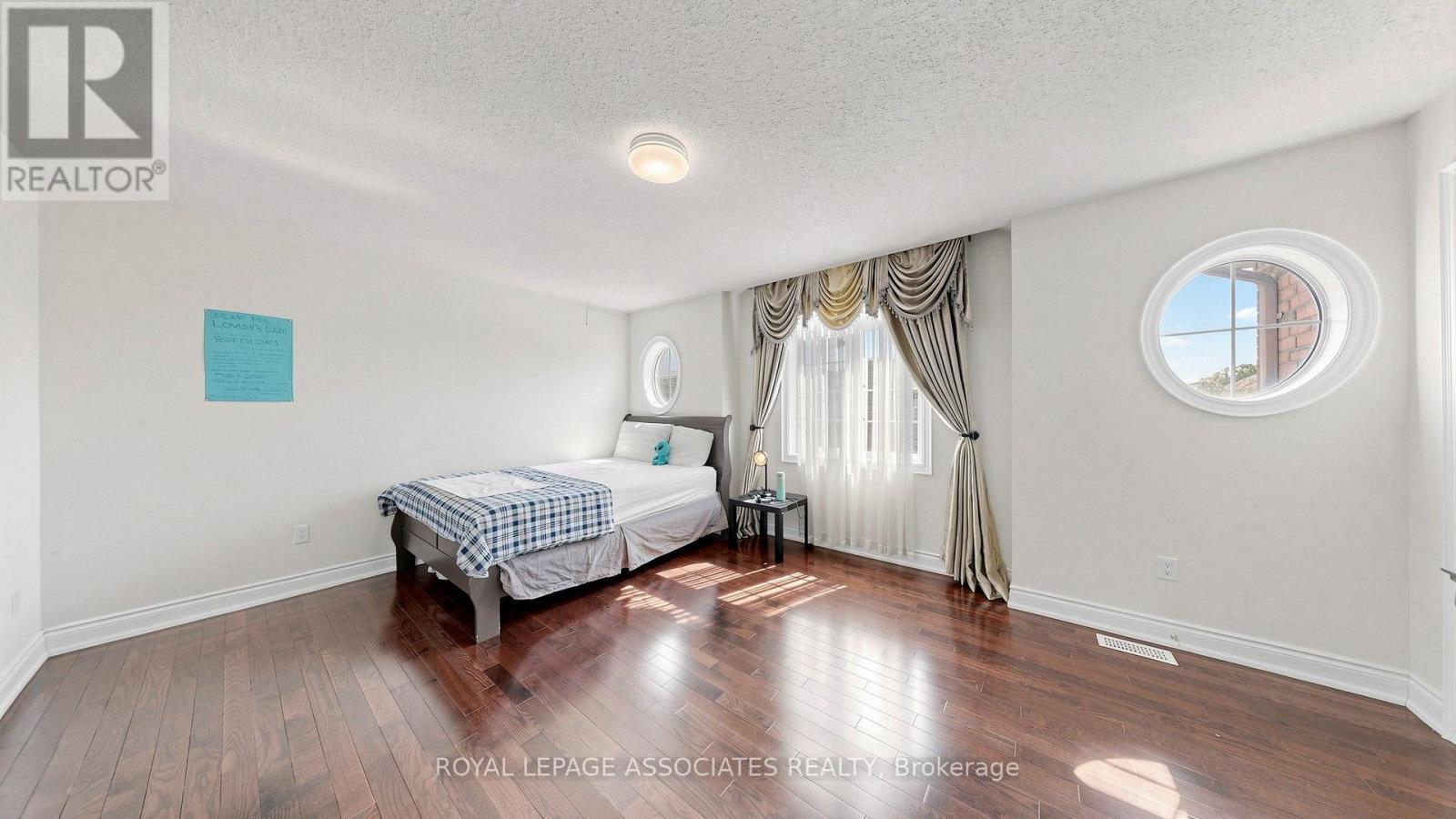 35 GODLIMAN ROAD - 21