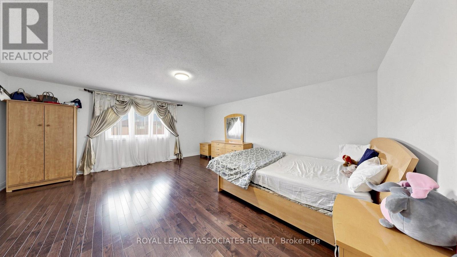 35 GODLIMAN ROAD - 26