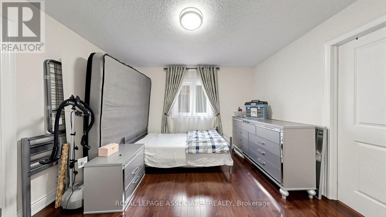 35 GODLIMAN ROAD - 32