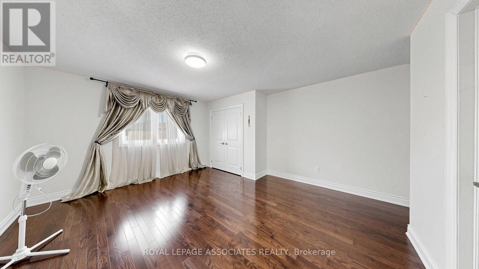 35 GODLIMAN ROAD - 36