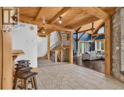 Kitchen - 7392 Wellington Road 11 Road, Mapleton, ON N0G2K0 Photo 15