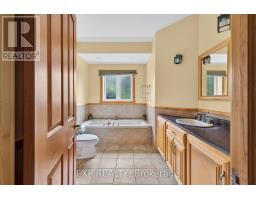 7392 Wellington Road 11 Road, Mapleton, ON N0G2K0 Photo 29