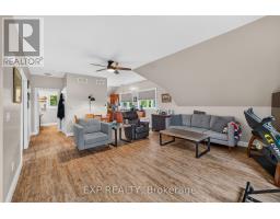 7392 Wellington Road 11 Road, Mapleton, ON N0G2K0 Photo 42