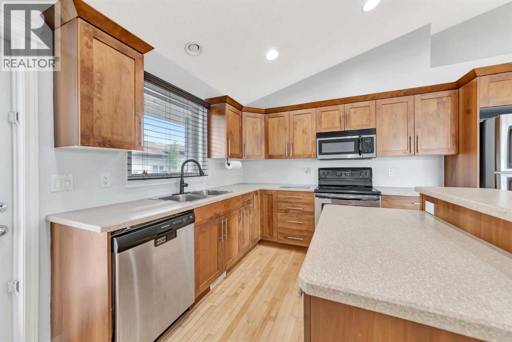 3903 70 Avenue - 8