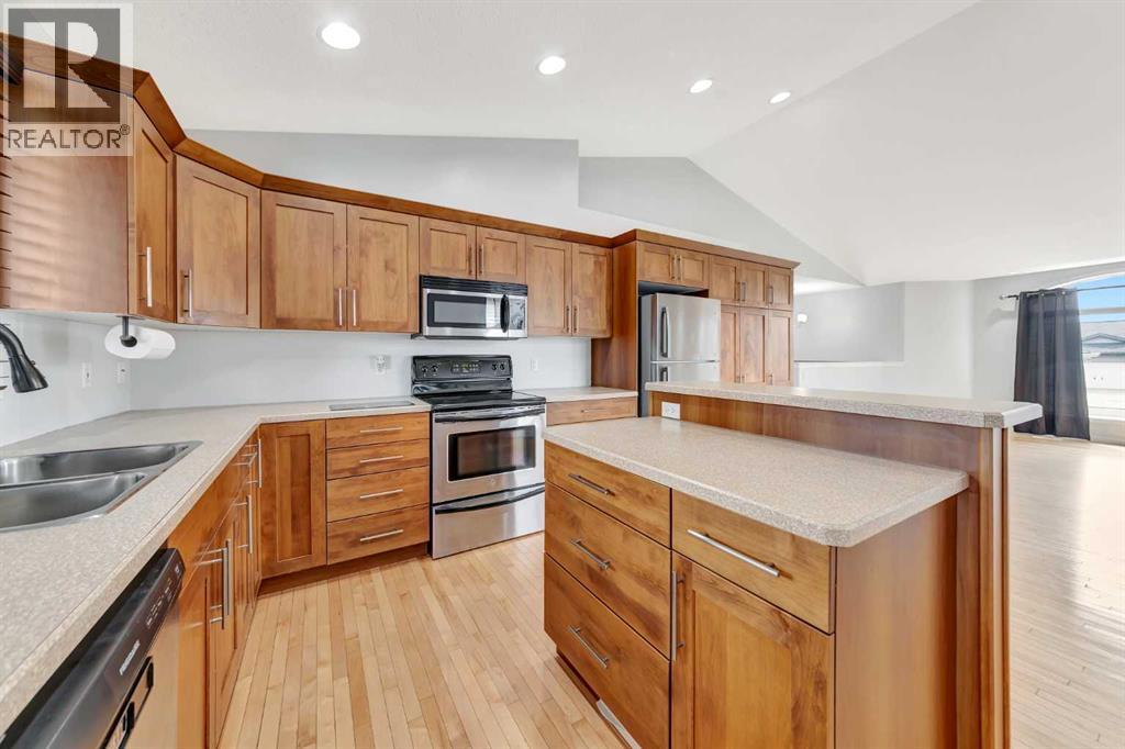 3903 70 Avenue - 9