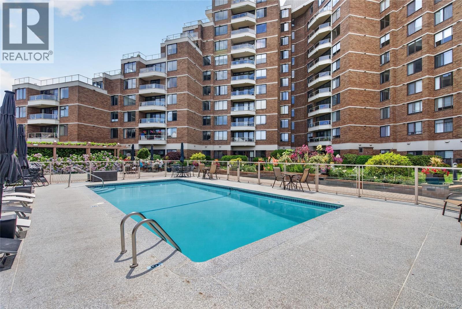 #710 225 Belleville St - 33
