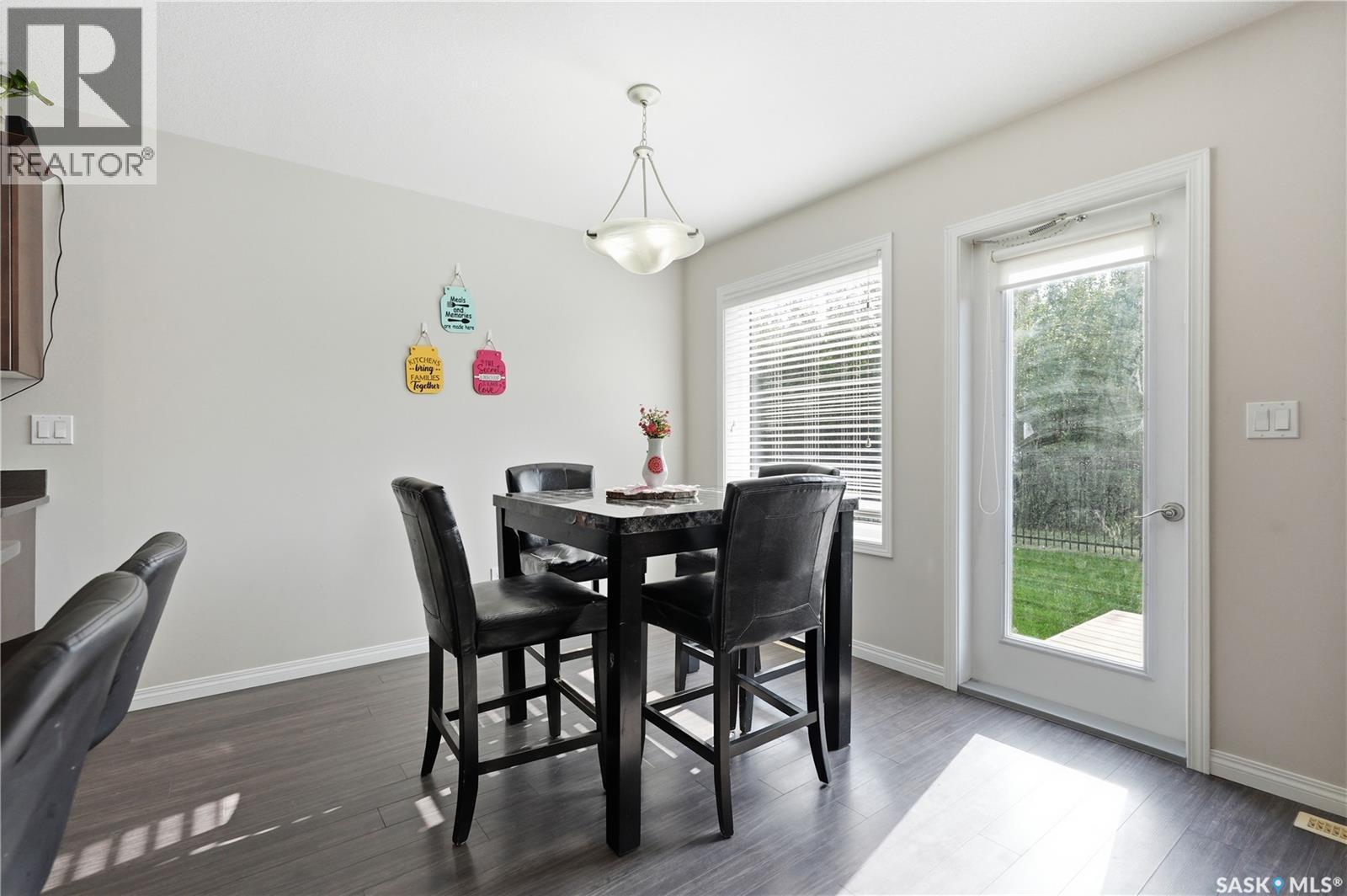 #14 502 Rempel MANOR - 18