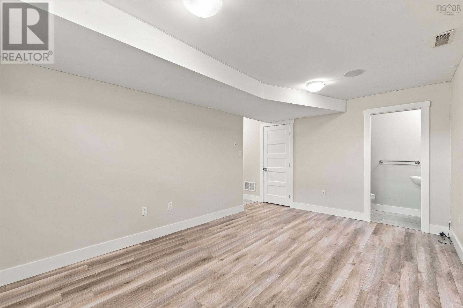 24 Uprange Court - 31