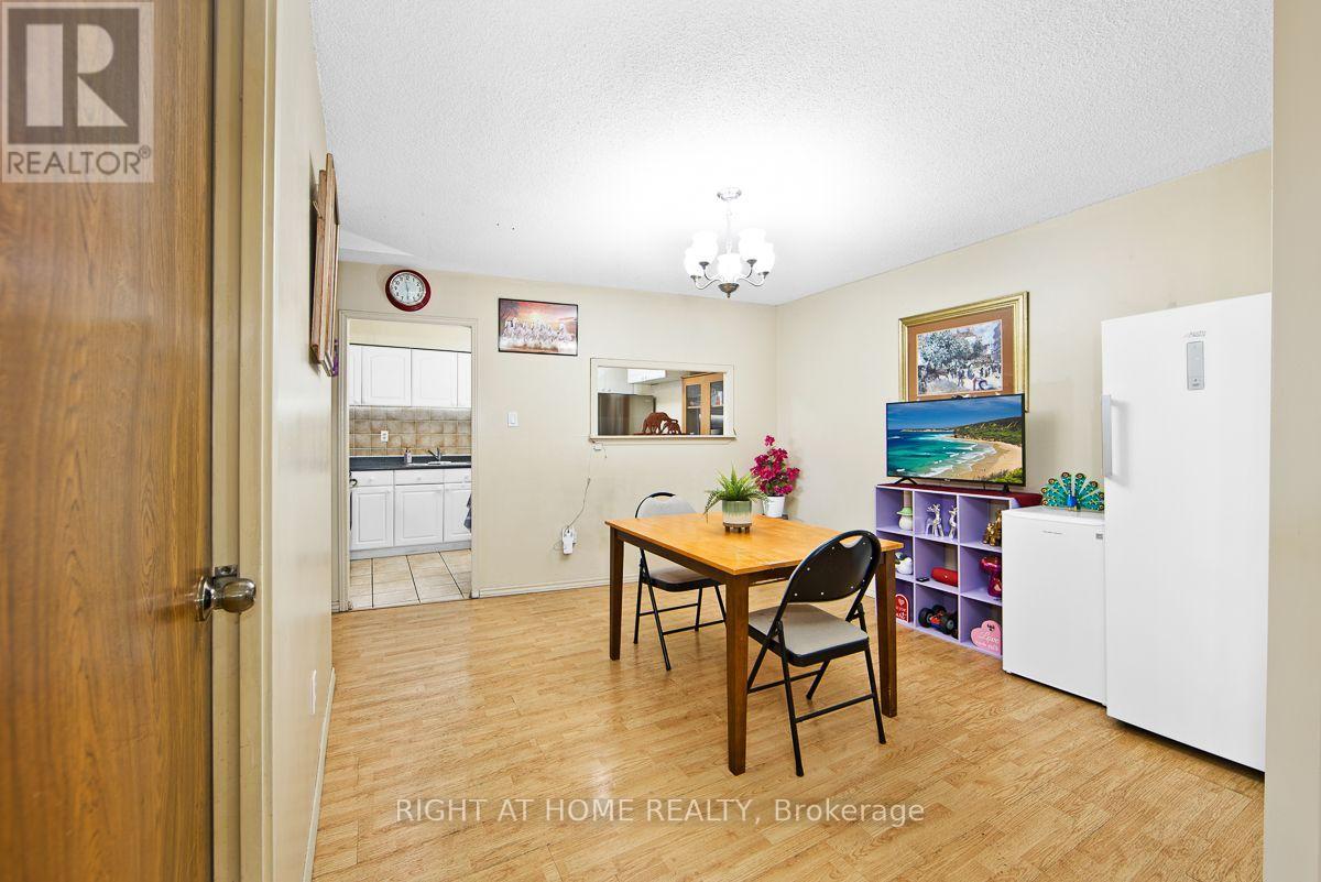 #209 2050 BRIDLETOWNE CIRCLE - 12