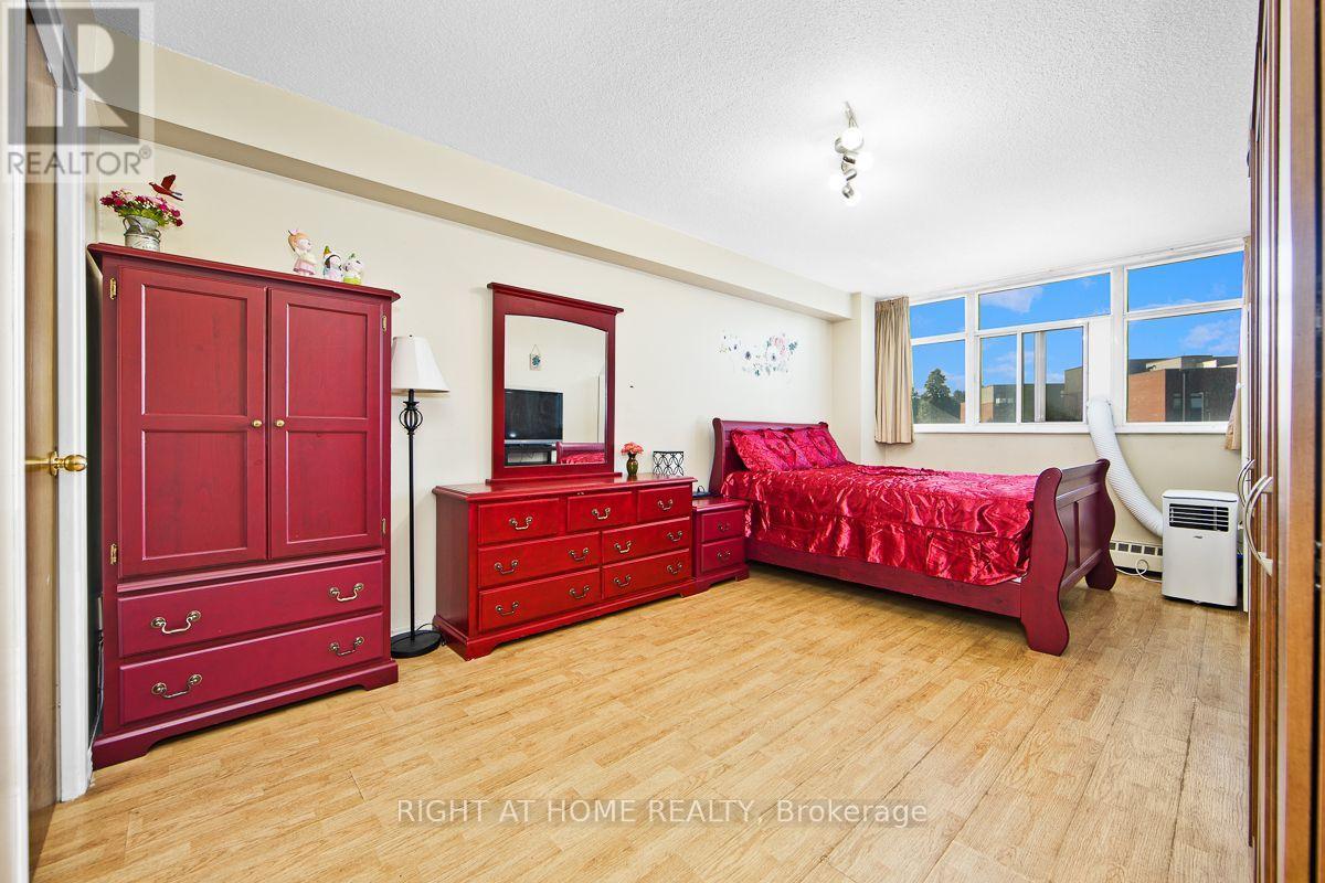 #209 2050 BRIDLETOWNE CIRCLE - 17