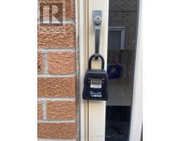 Whole Basement - 23 Vickers Road, Markham, ON L3R6S7 Photo 16