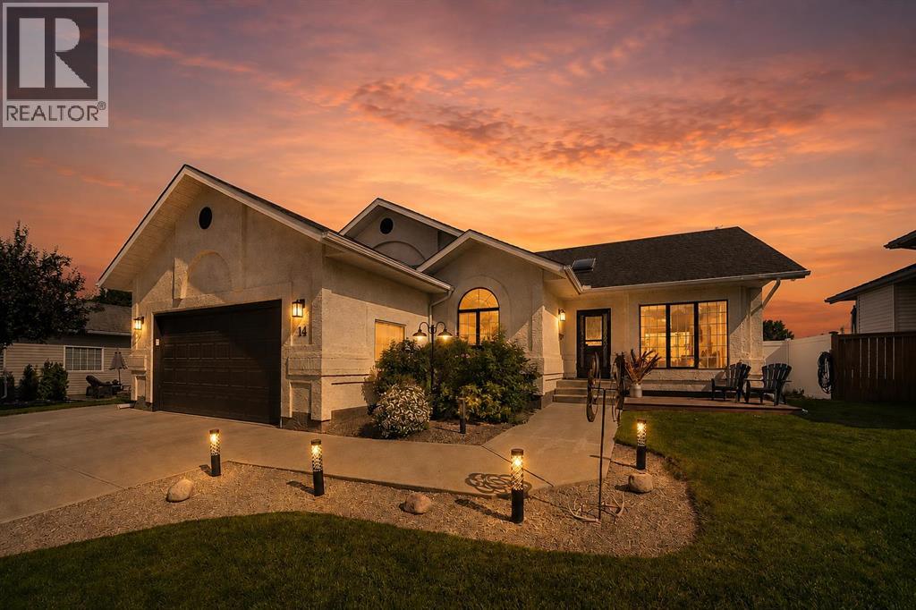 14 Denison Crescent - 1