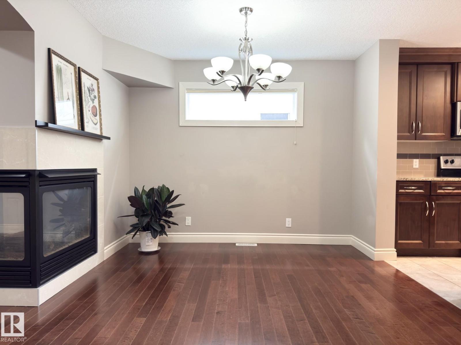 11342 79 AV NW - 71