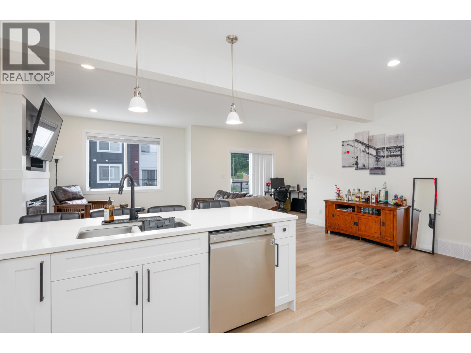 #509 4274 22ND AVENUE - 6