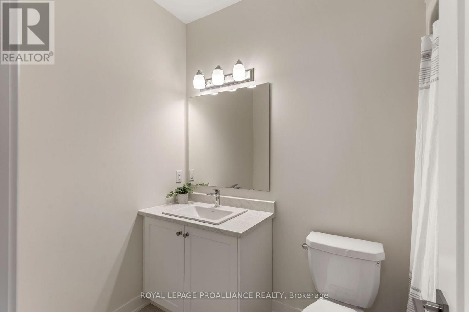 1039 MOORE STREET - Image 16
