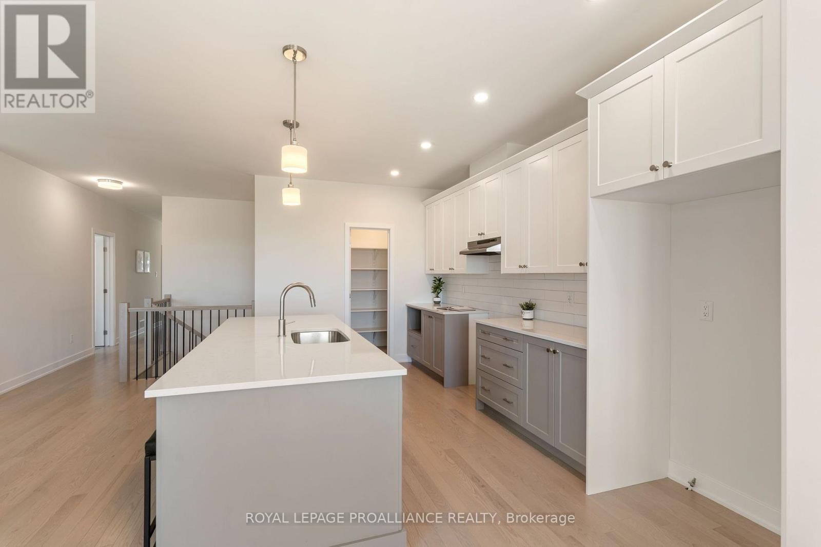 1039 MOORE STREET - Image 22