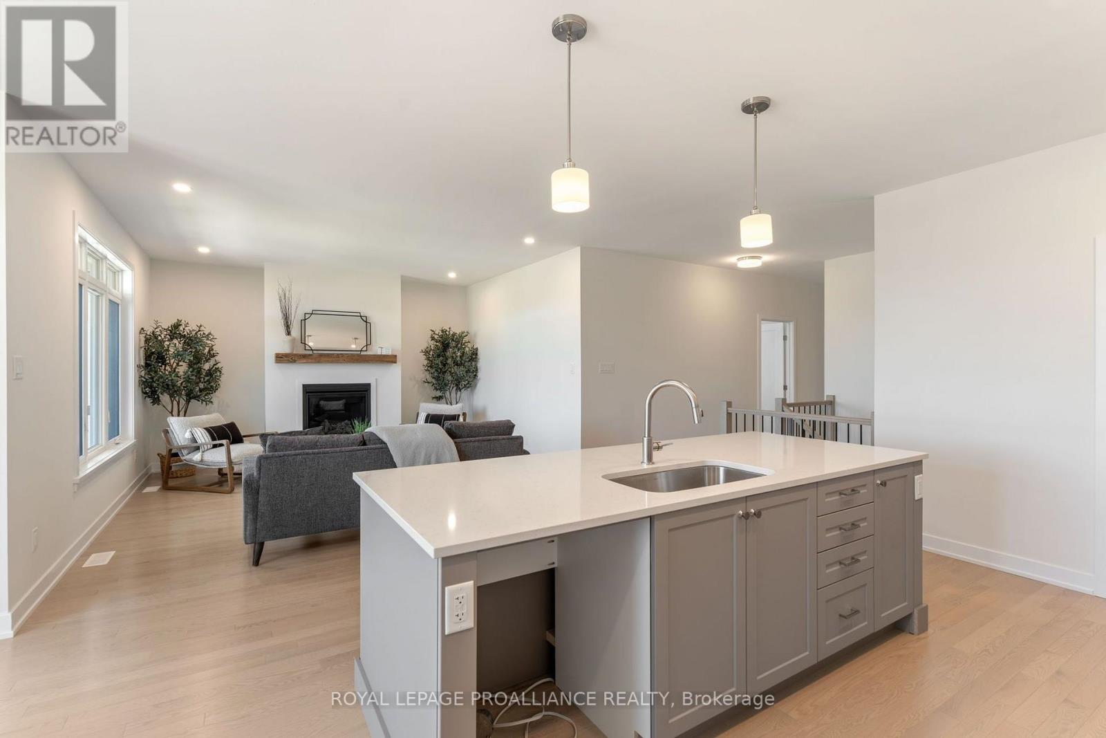 1039 MOORE STREET - Image 26