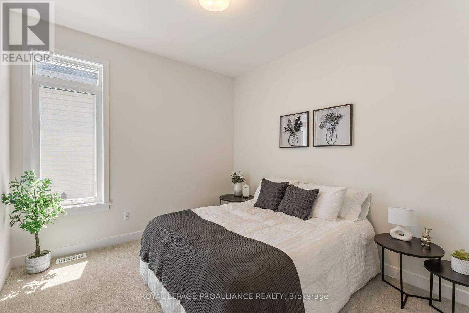 1039 MOORE STREET - Image 7