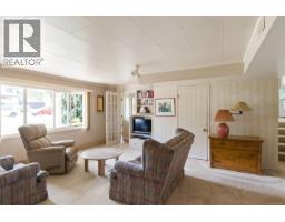 Family room - 2045 San Rafael Cres, Saanich, BC V8N2H7 Photo 13