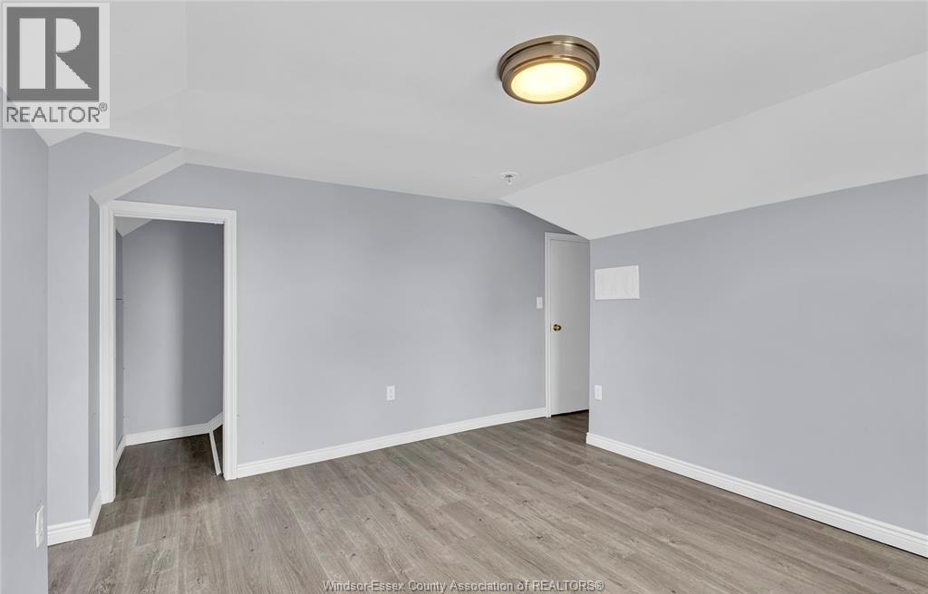 294 LOUIS AVENUE - 15