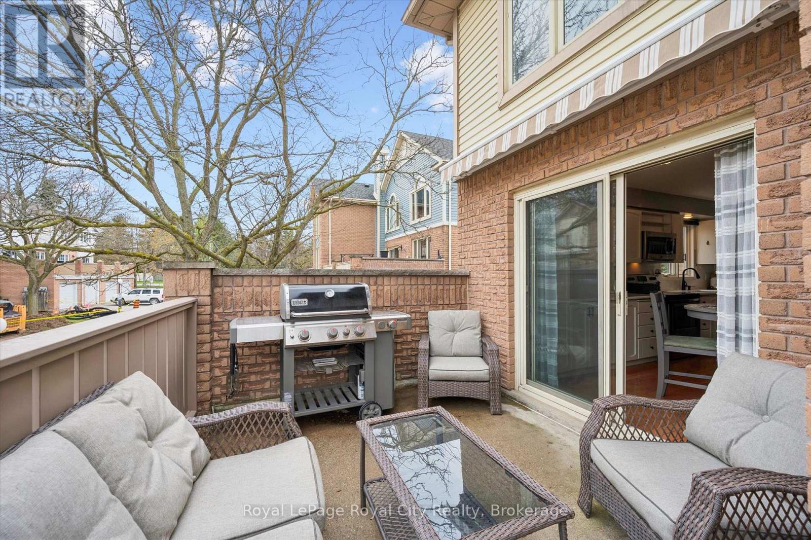 #25 941 GORDON STREET - Image 25