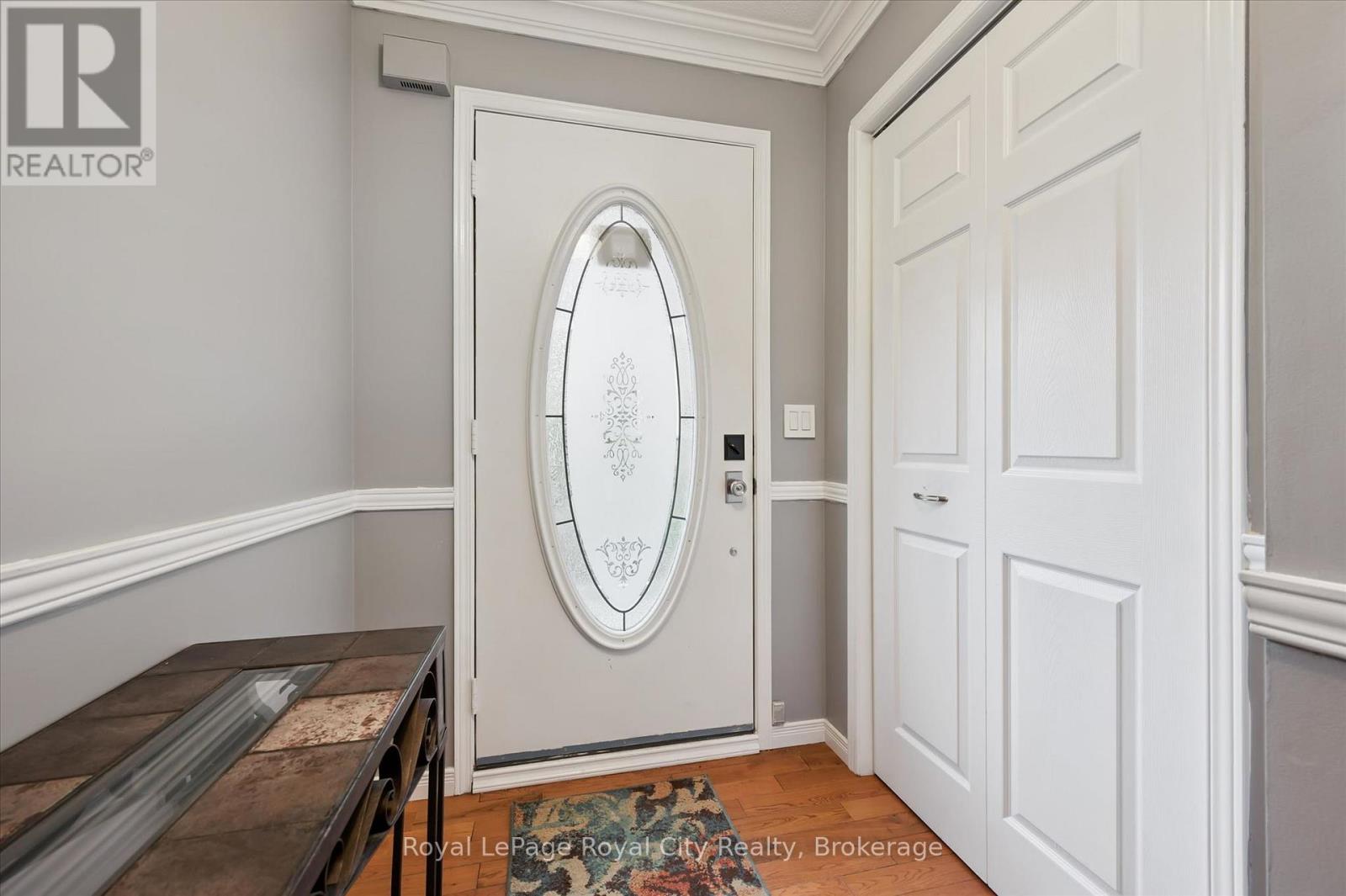 #25 941 GORDON STREET - Image 5