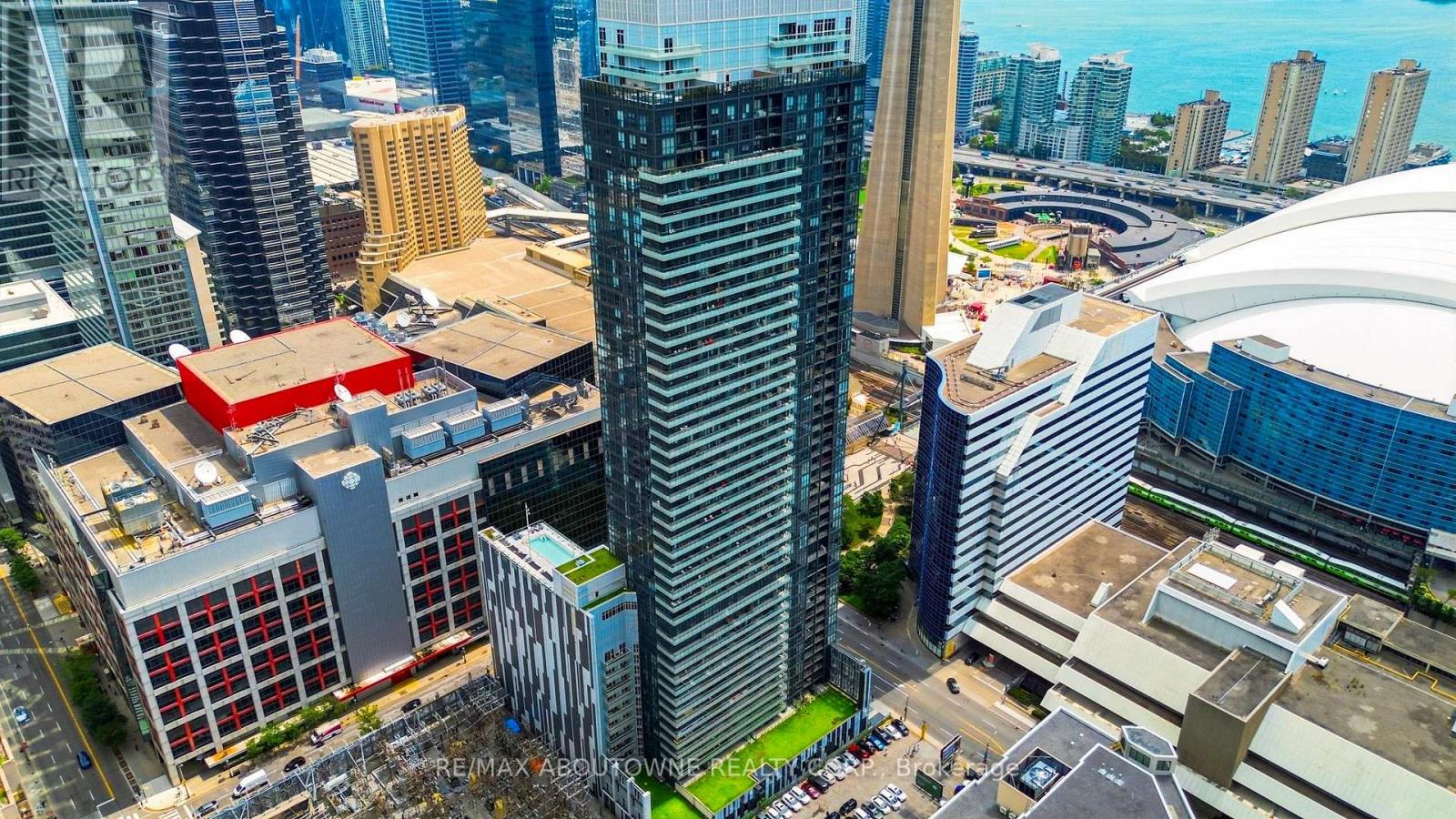 Photo of 300 Front Street
