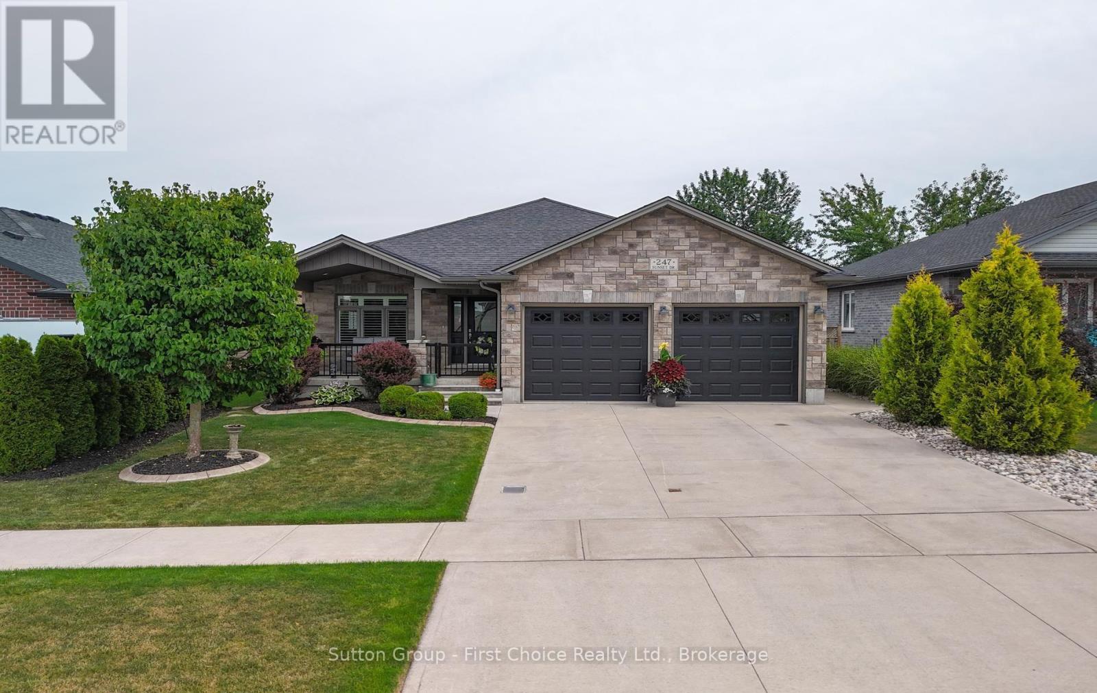 247 SUNSET DRIVE - 1