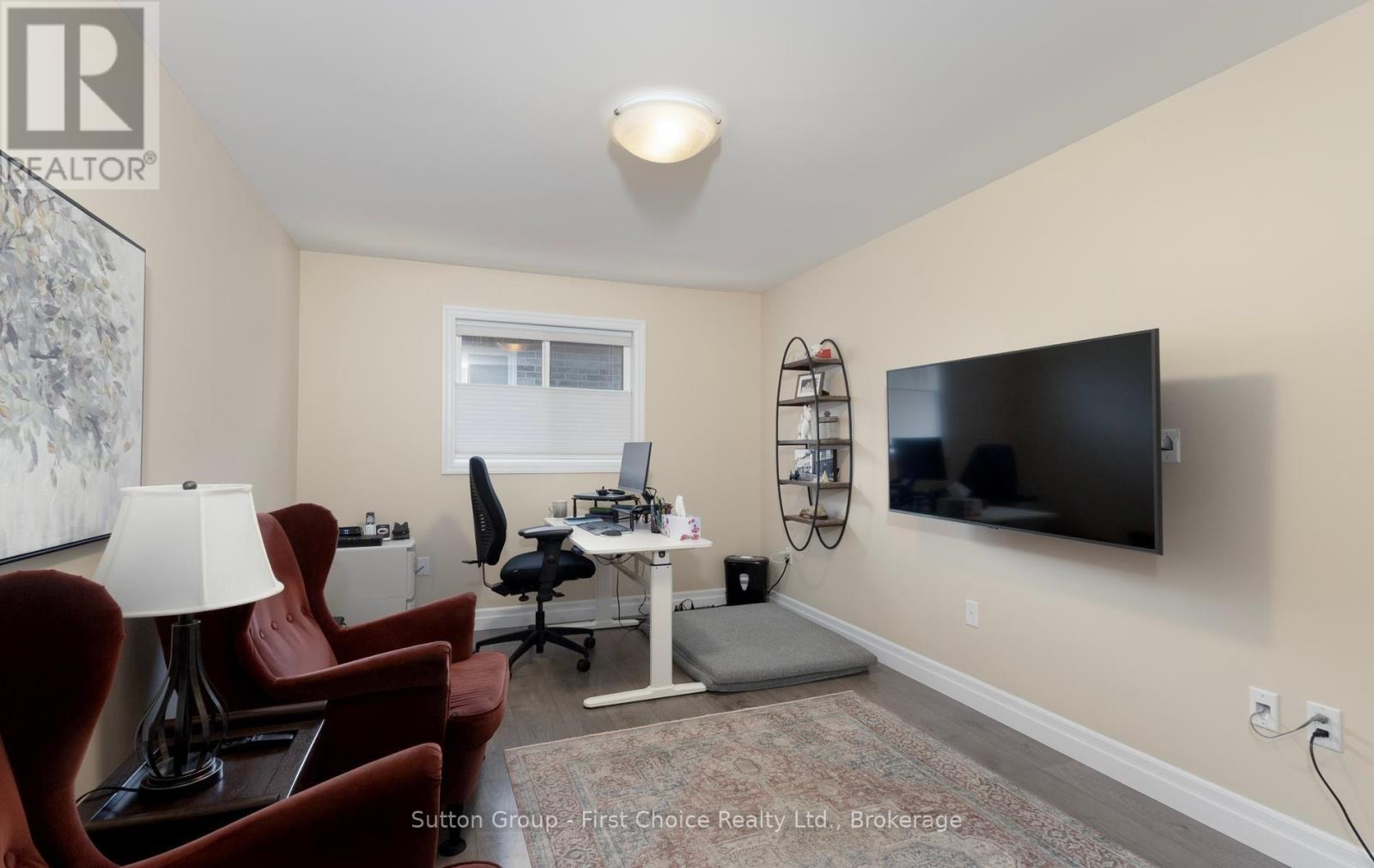 247 SUNSET DRIVE - Image 24