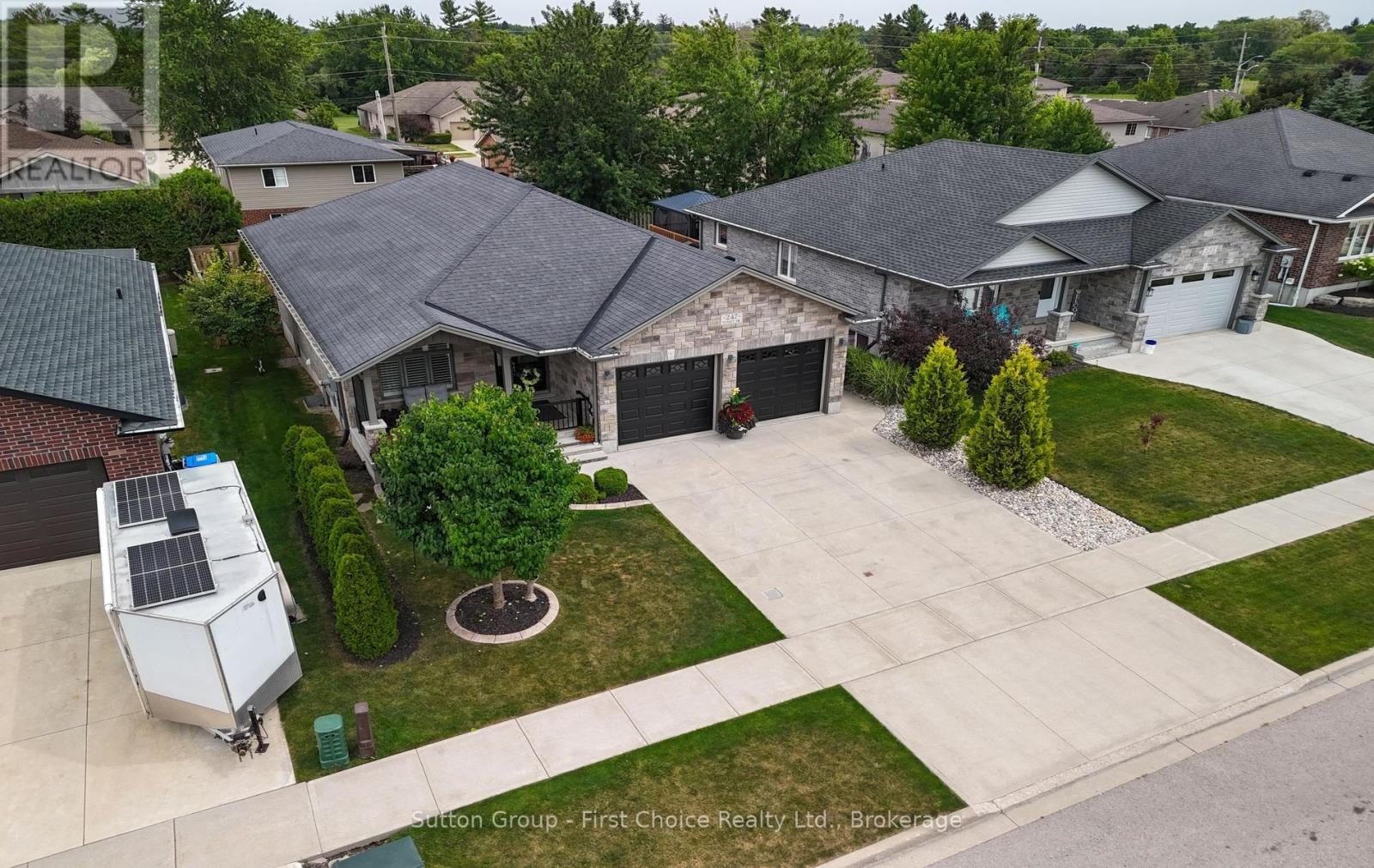 247 SUNSET DRIVE - Image 36