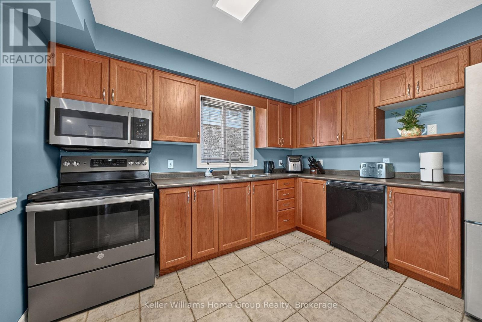 479 DOON S DRIVE E - 11