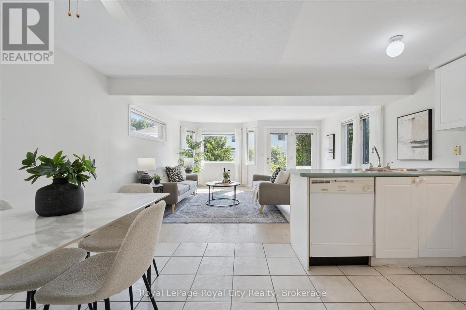 811 EDINBURGH ROAD S - Image 10