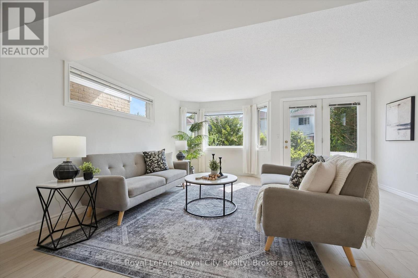 811 EDINBURGH ROAD S - Image 11