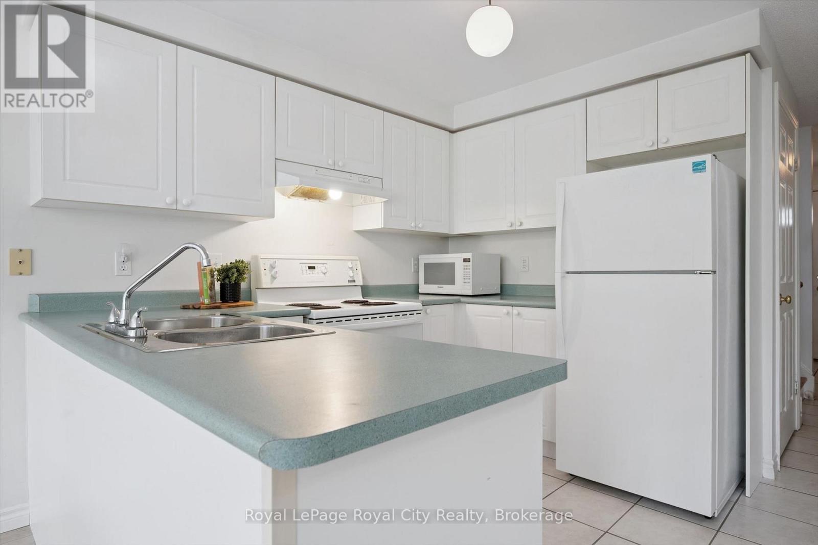 811 EDINBURGH ROAD S - Image 23