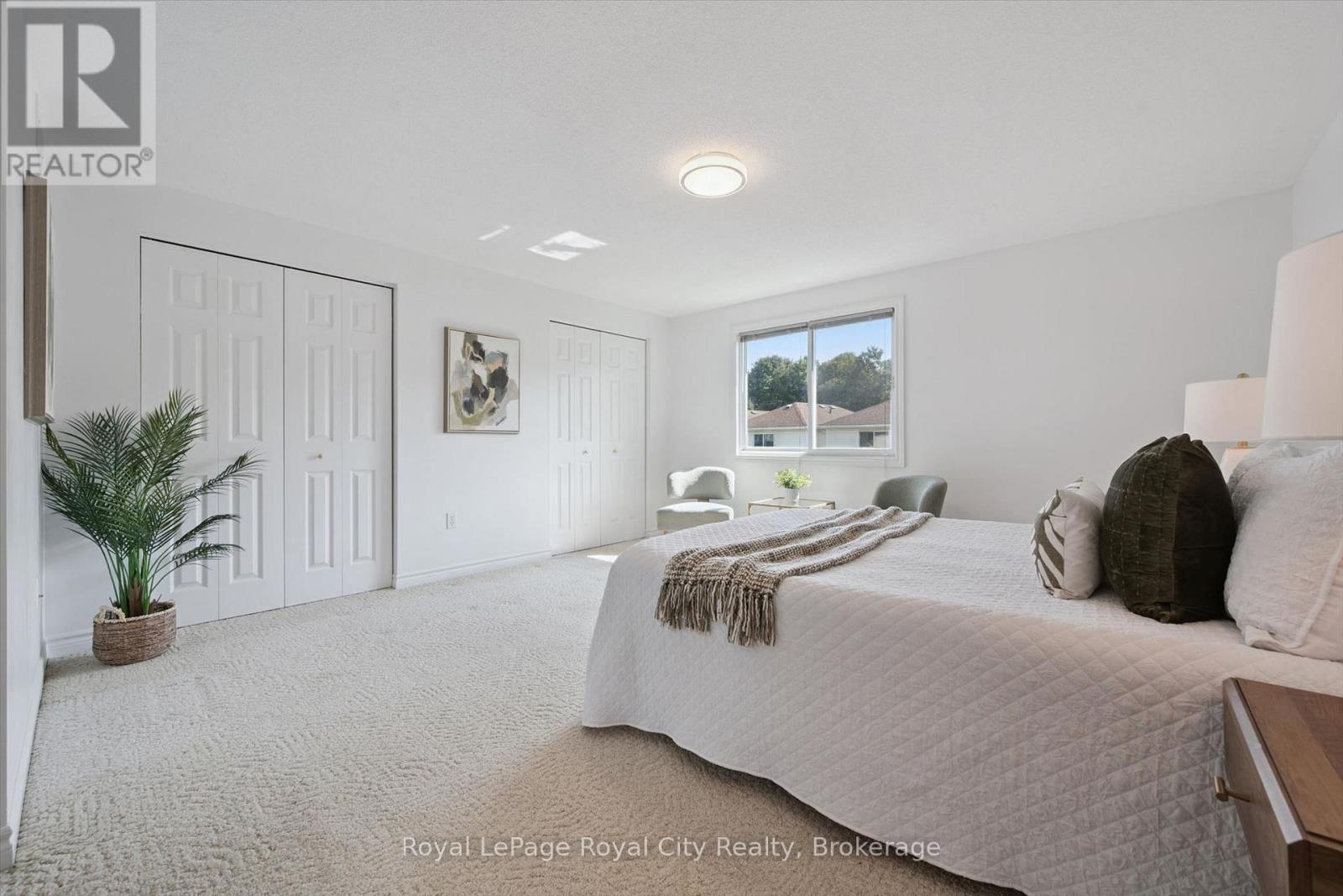 811 EDINBURGH ROAD S - 32