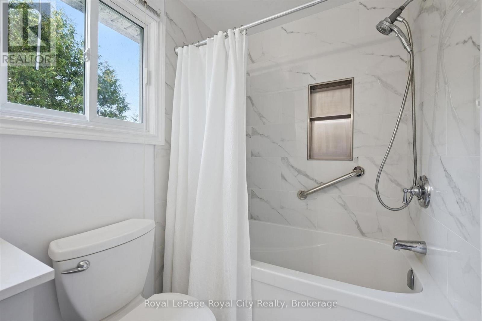 811 EDINBURGH ROAD S - Image 37