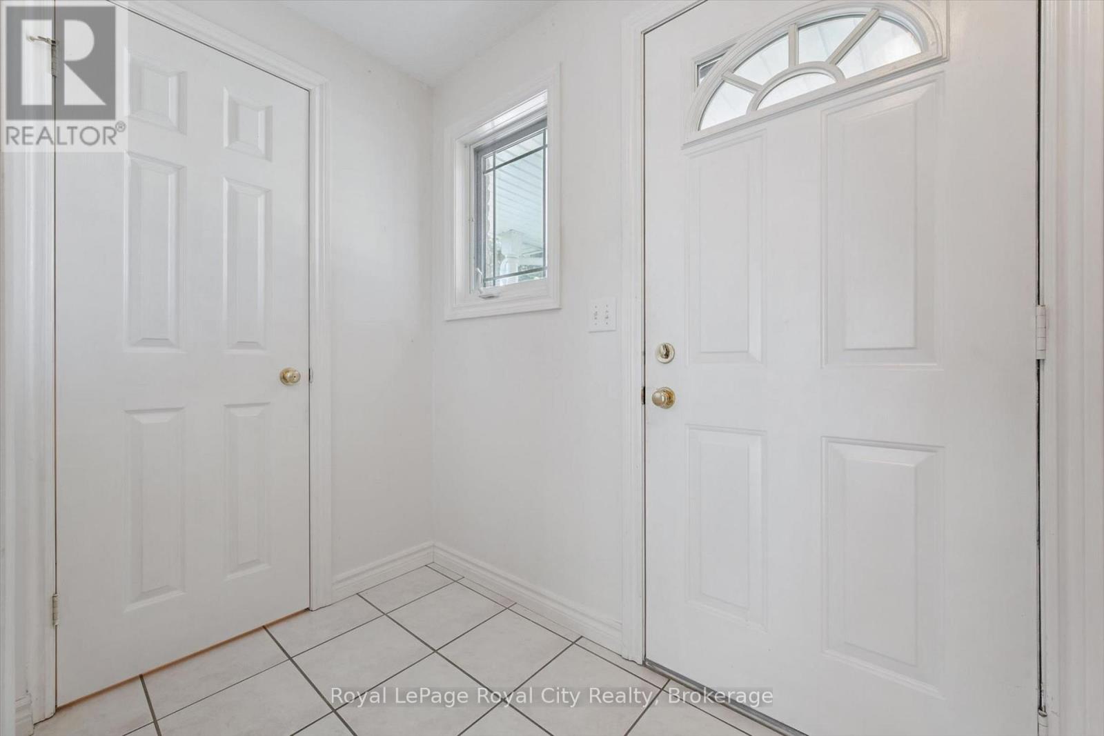 811 EDINBURGH ROAD S - Image 9