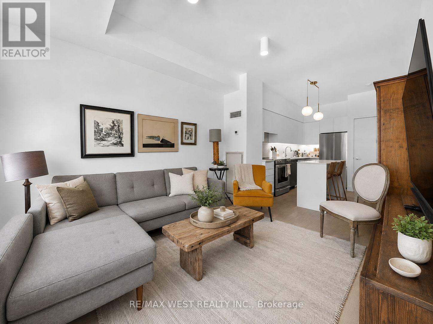 Photo of 601 Kingston Road